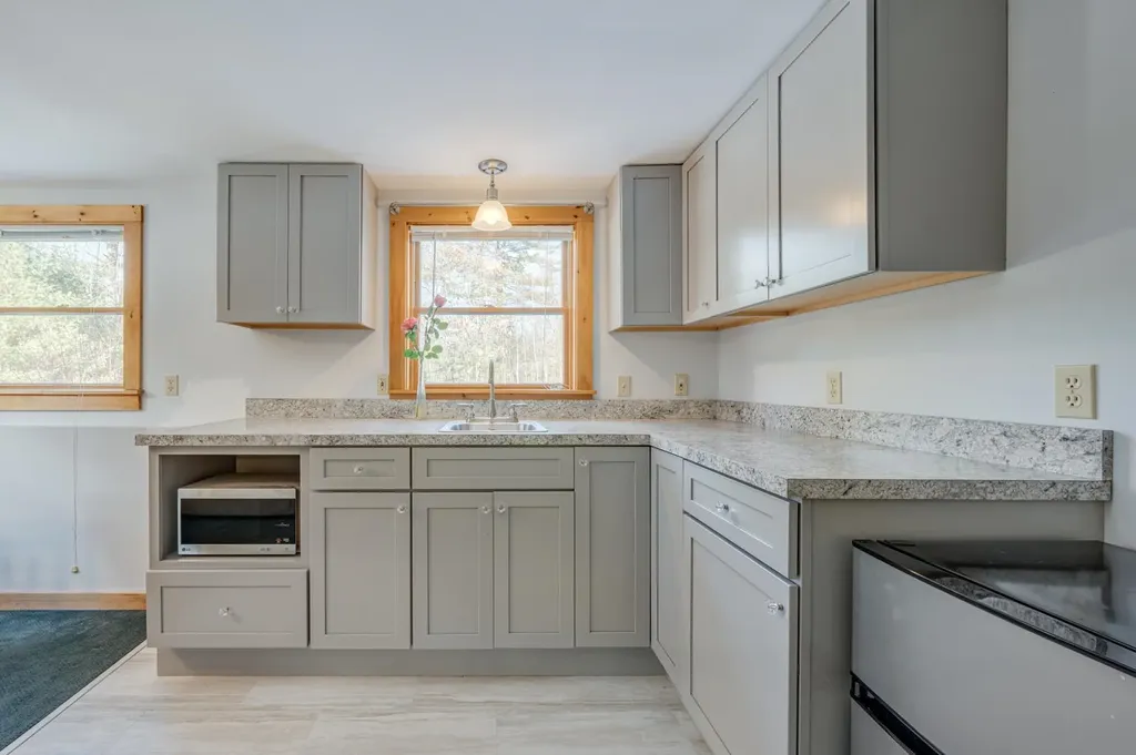 57 Sunny Lane Sunapee NH 03782