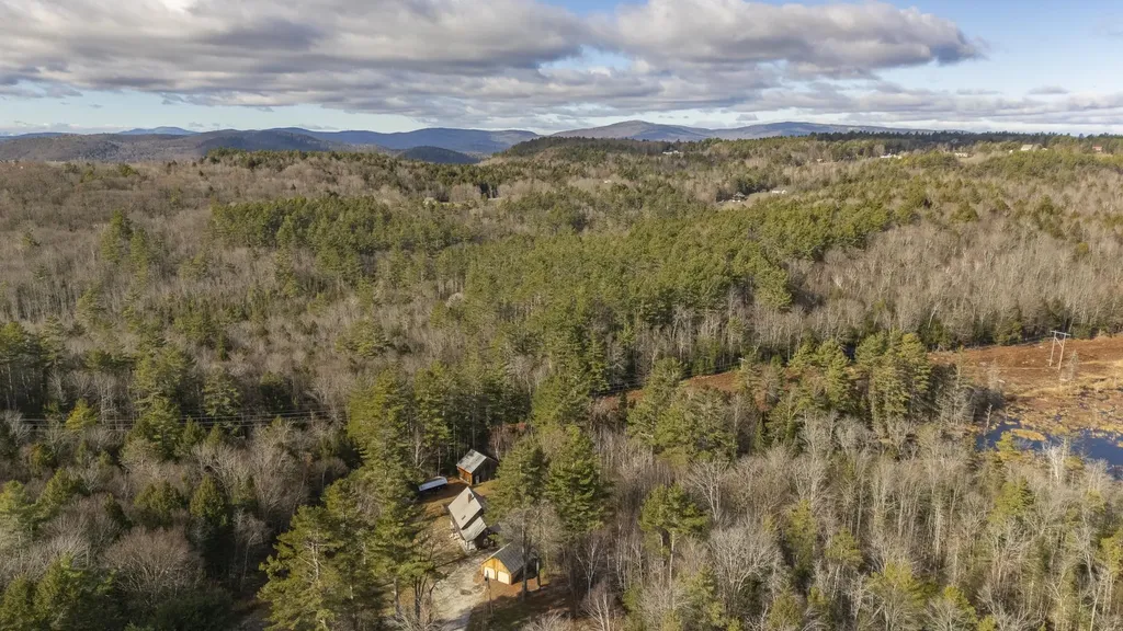 57 Sunny Lane Sunapee NH 03782