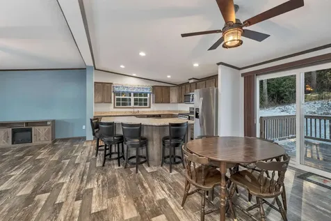 63 Mansfield Woods Way New Hampton NH 03256