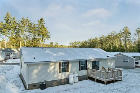 63 Mansfield Woods Way New Hampton NH 03256