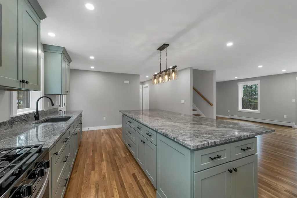 207 Pease Road Meredith NH 03253