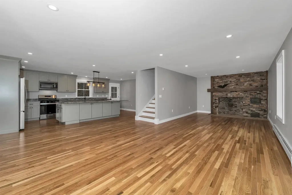 207 Pease Road Meredith NH 03253