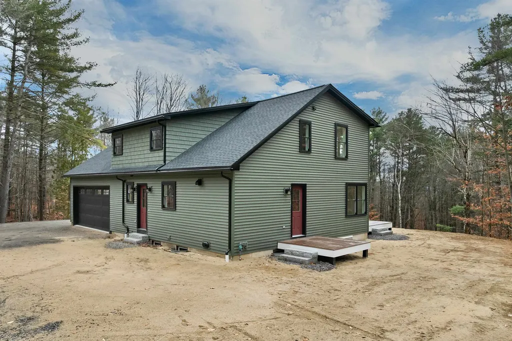 207 Pease Road Meredith NH 03253
