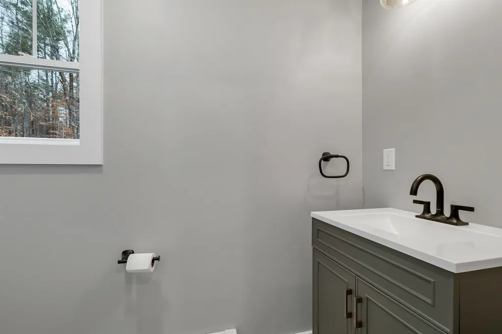 207 Pease Road Meredith NH 03253