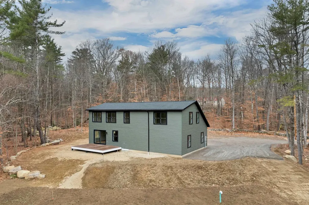 207 Pease Road Meredith NH 03253