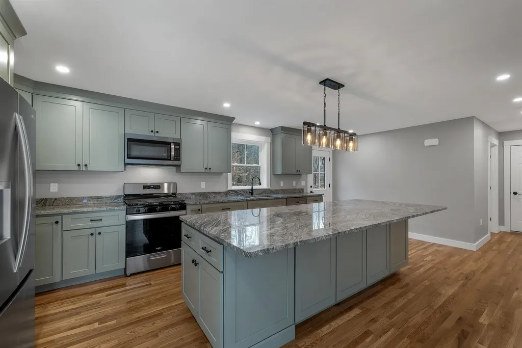 207 Pease Road Meredith NH 03253