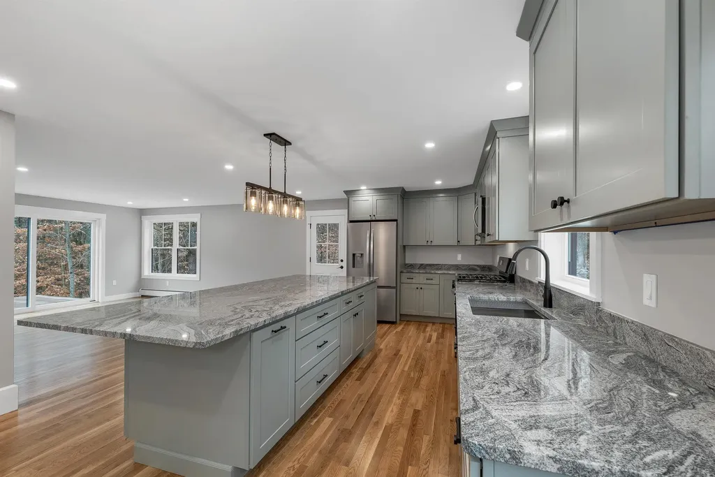 207 Pease Road Meredith NH 03253