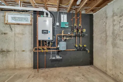 207 Pease Road Meredith NH 03253