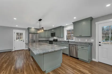 207 Pease Road Meredith NH 03253