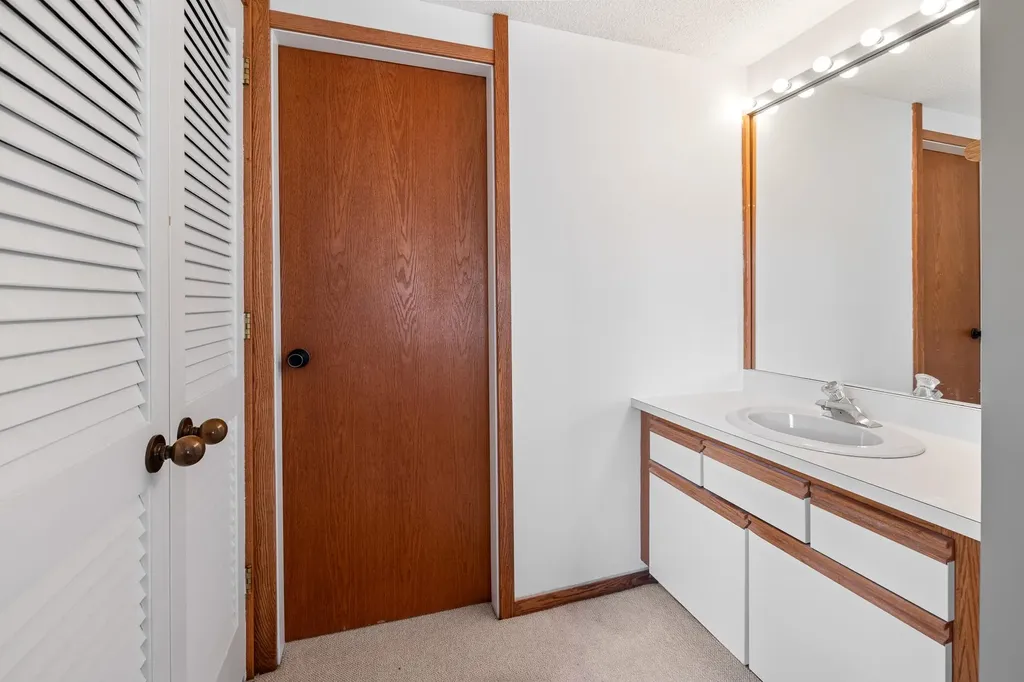 9 Pond View Road Winhall VT 05340