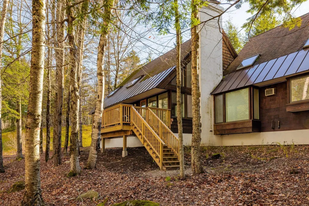 9 Pond View Road Winhall VT 05340