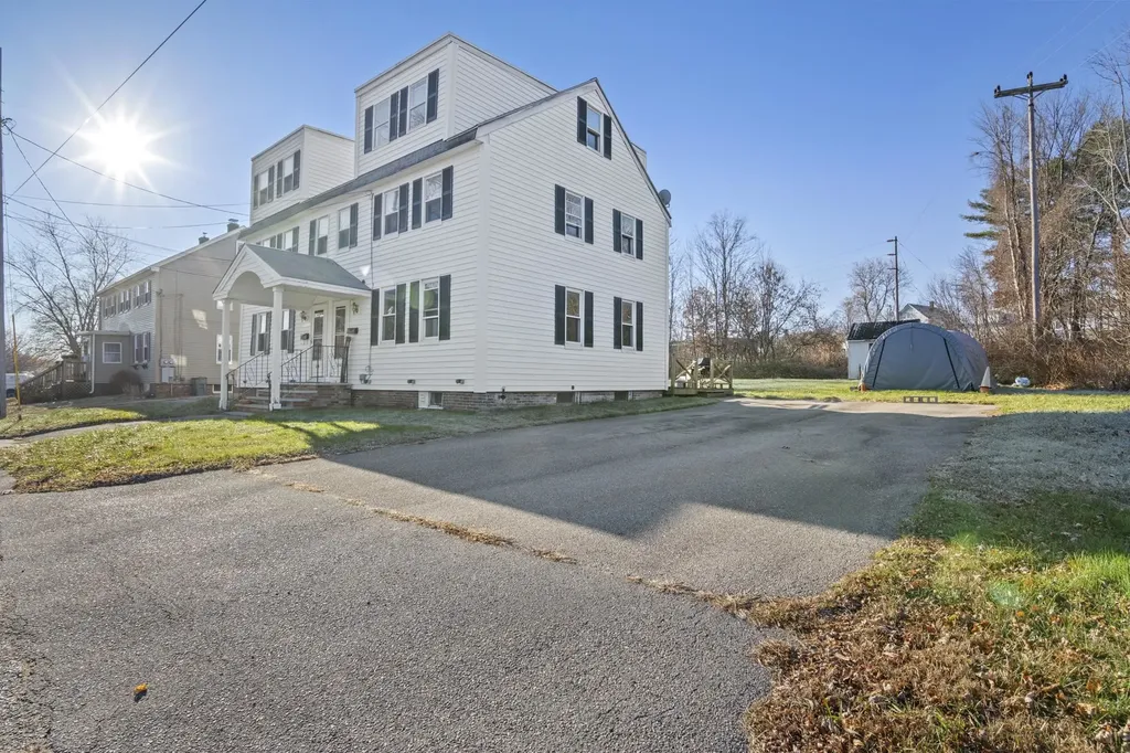 25 River Street Somersworth NH 03878