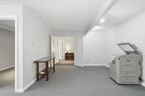 938-950 Shelburne Road South Burlington VT 05403