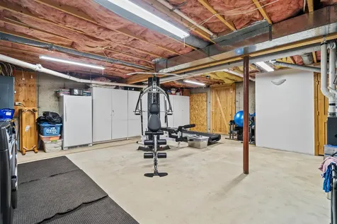 24 Cricket Lane Concord NH 03301