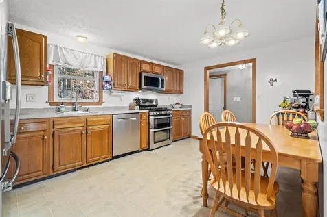 24 Cricket Lane Concord NH 03301