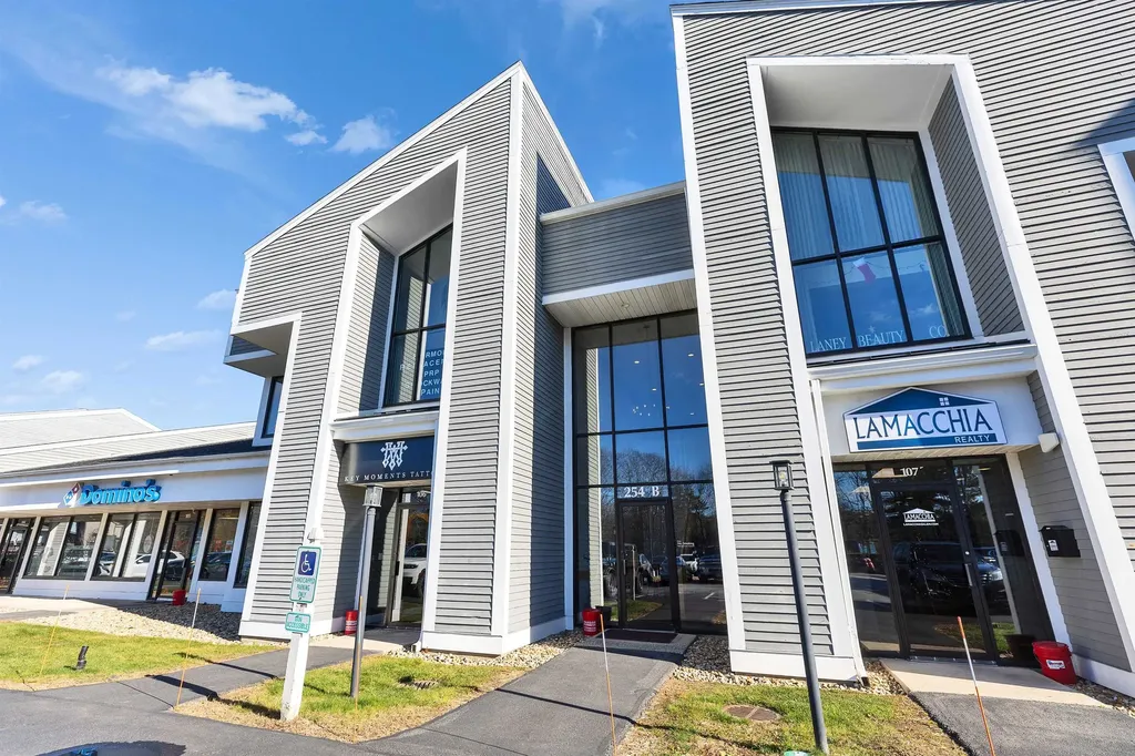 254 N Broadway Way Salem NH 03079