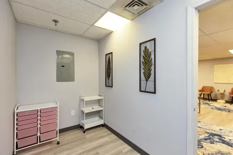 254 N Broadway Way Salem NH 03079