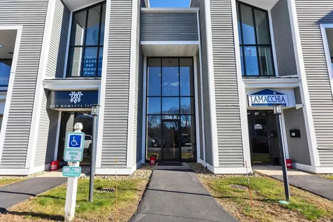 254 N Broadway Way Salem NH 03079