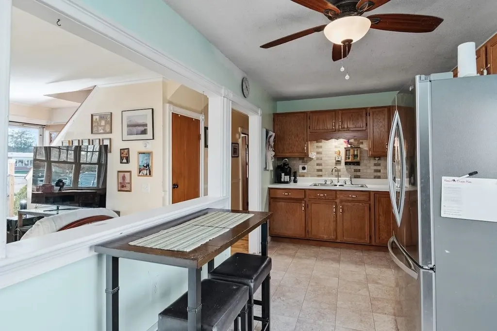 1658 North Avenue Burlington VT 05408