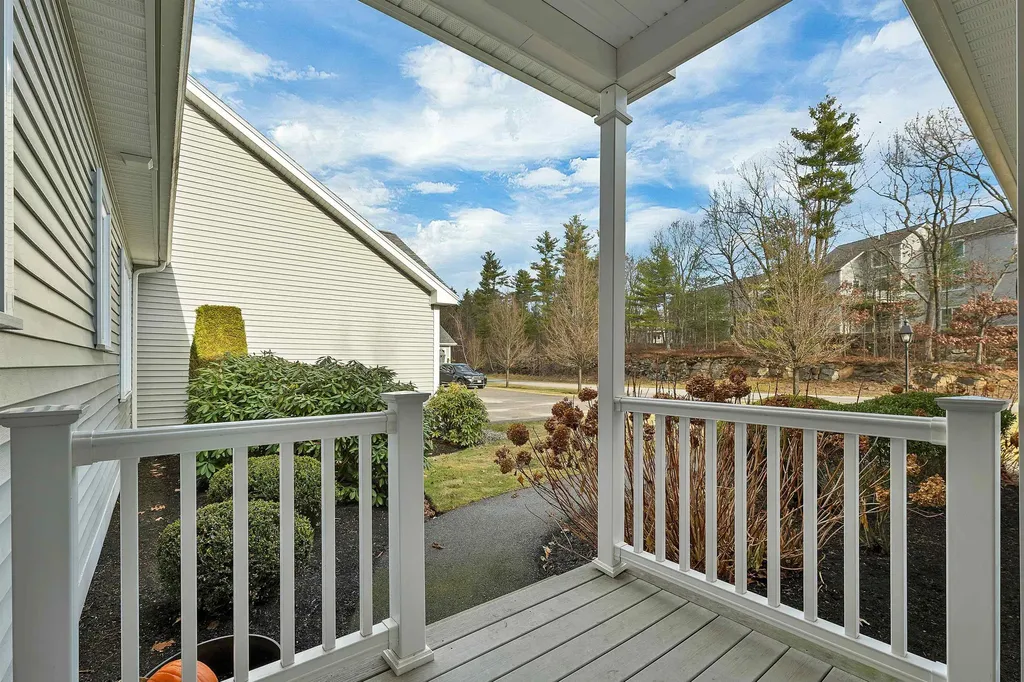3 Evergreen Way Windham NH 03087