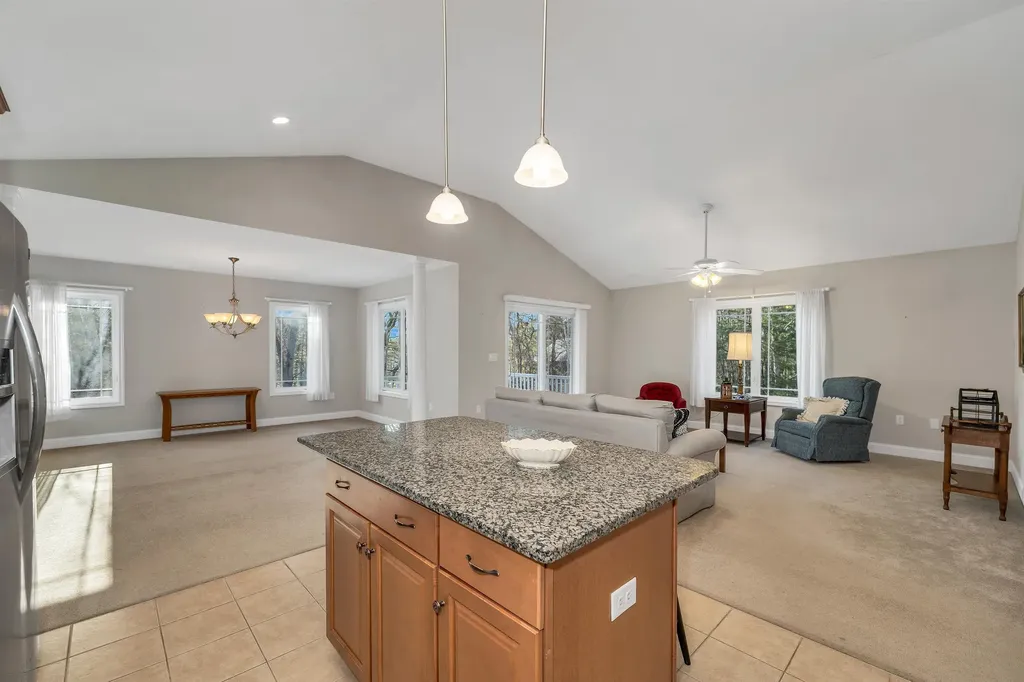 3 Evergreen Way Windham NH 03087