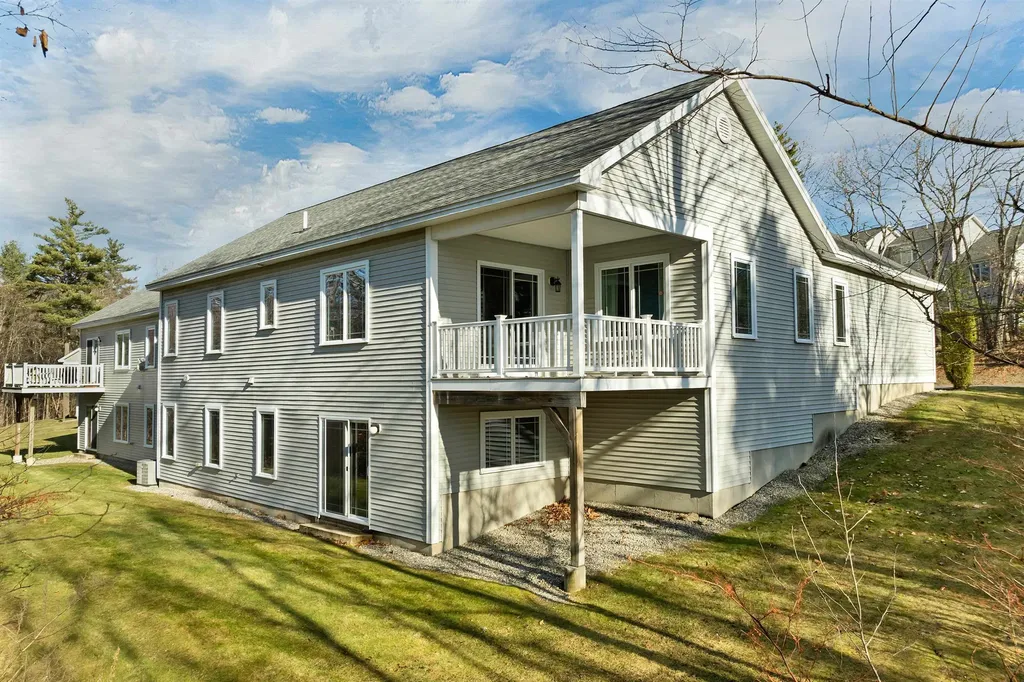 3 Evergreen Way Windham NH 03087