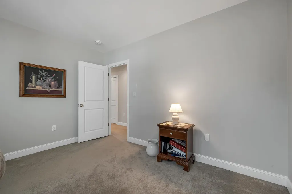 3 Evergreen Way Windham NH 03087