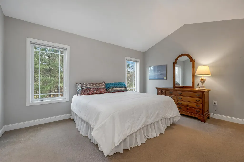 3 Evergreen Way Windham NH 03087