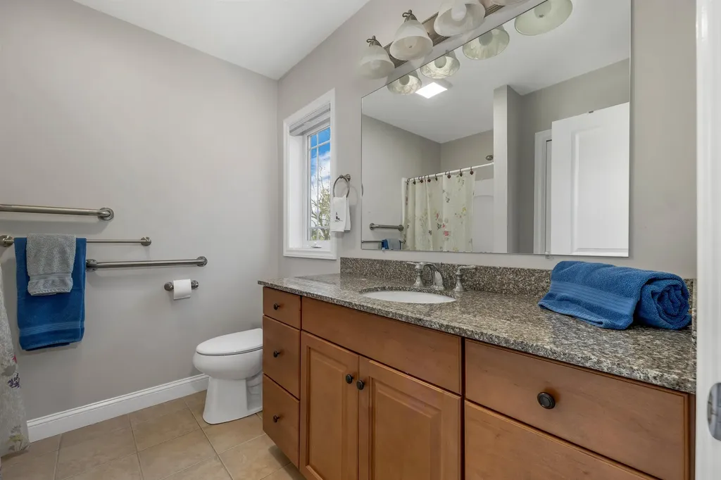 3 Evergreen Way Windham NH 03087