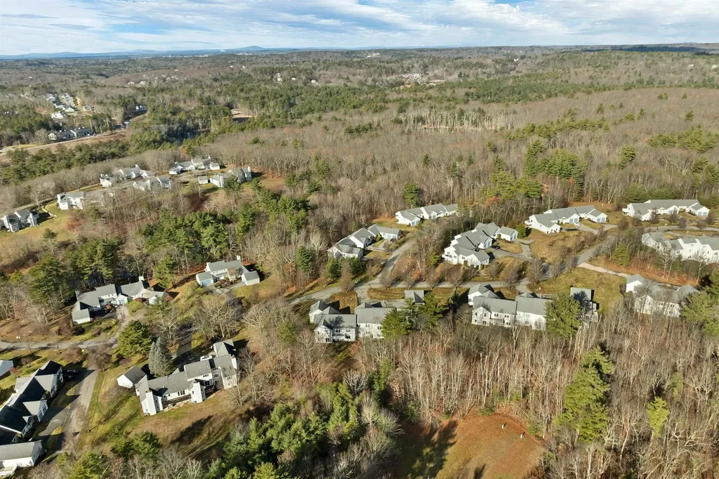 3 Evergreen Way Windham NH 03087