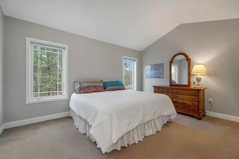 3 Evergreen Way Windham NH 03087