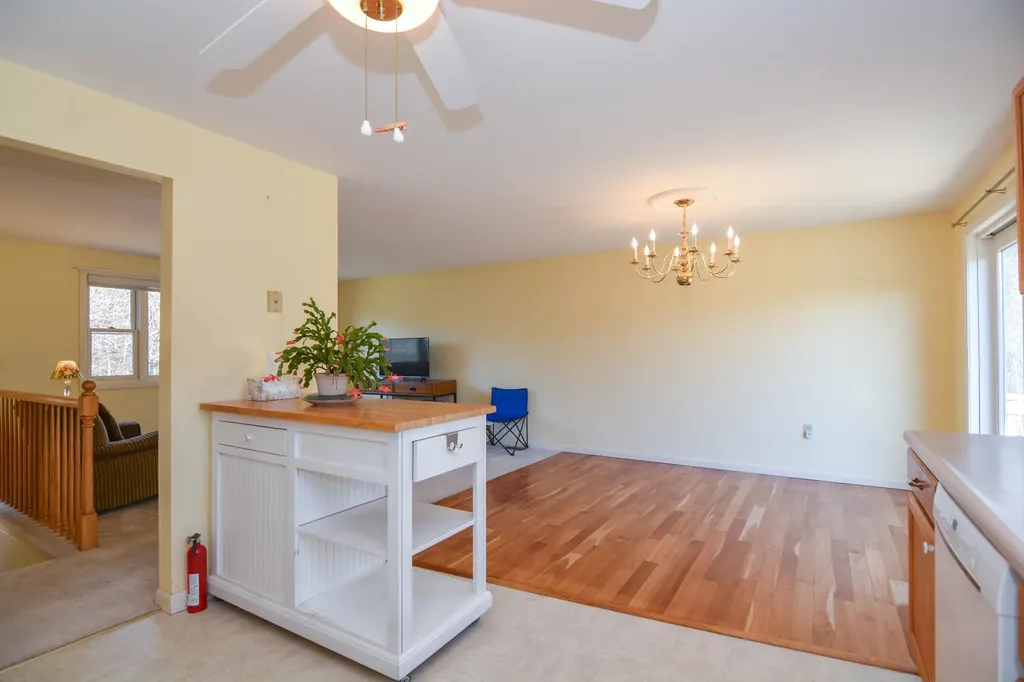 508 Mammoth Road Pelham NH 03076