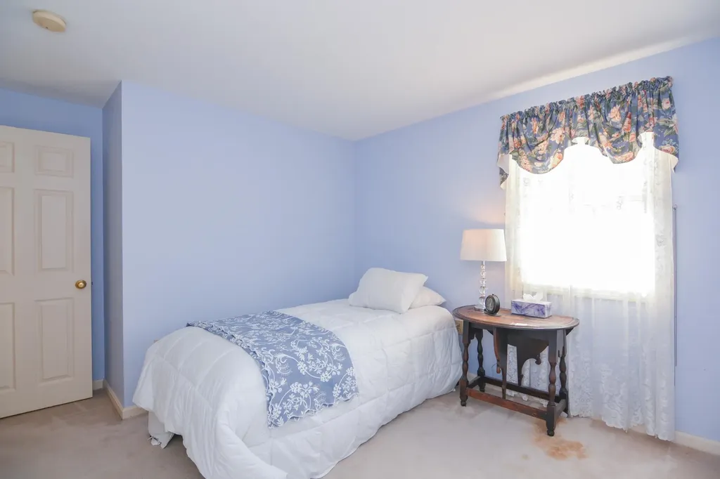 508 Mammoth Road Pelham NH 03076
