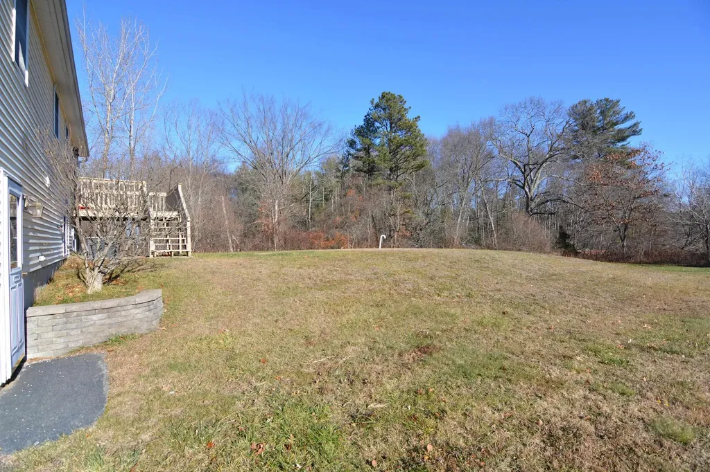 508 Mammoth Road Pelham NH 03076