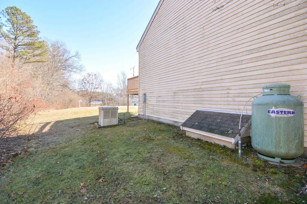 508 Mammoth Road Pelham NH 03076
