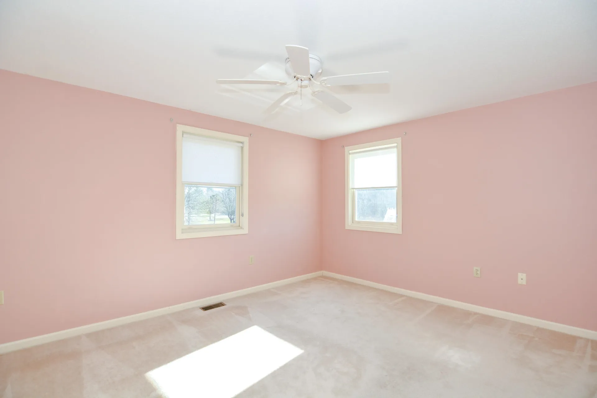 508 Mammoth Road Pelham NH 03076