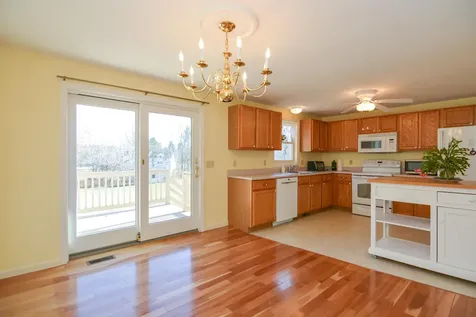 508 Mammoth Road Pelham NH 03076