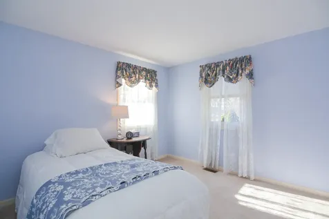 508 Mammoth Road Pelham NH 03076