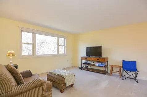 508 Mammoth Road Pelham NH 03076
