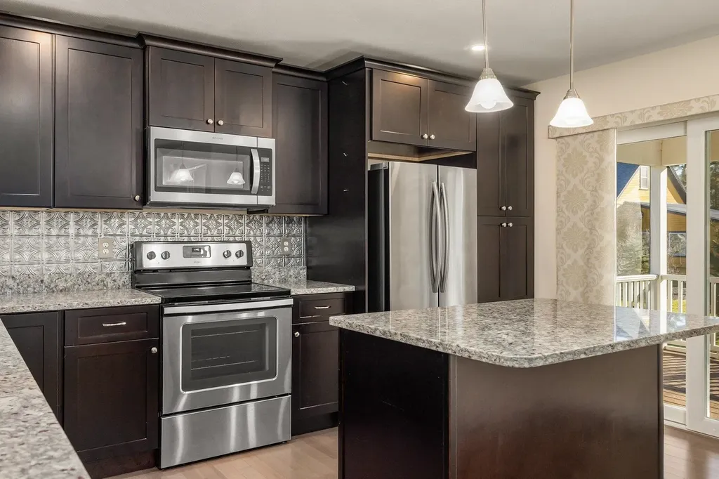 3 Wilson Way Brentwood NH 03833