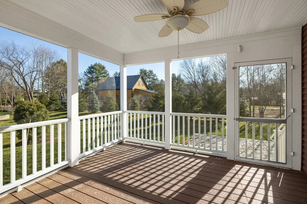 3 Wilson Way Brentwood NH 03833