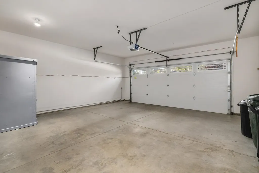 3 Wilson Way Brentwood NH 03833