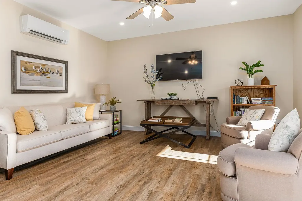 3 Wilson Way Brentwood NH 03833