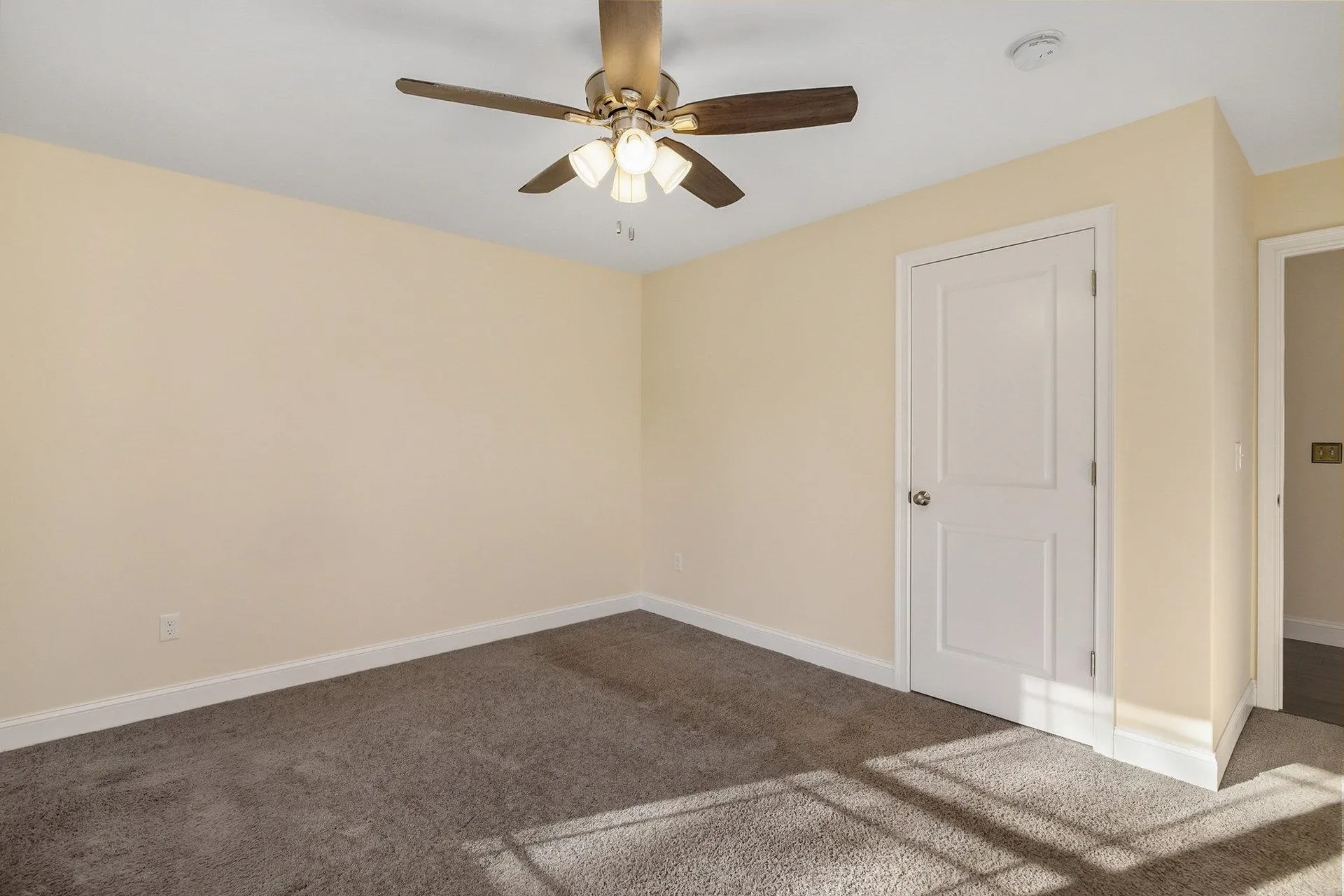 3 Wilson Way Brentwood NH 03833