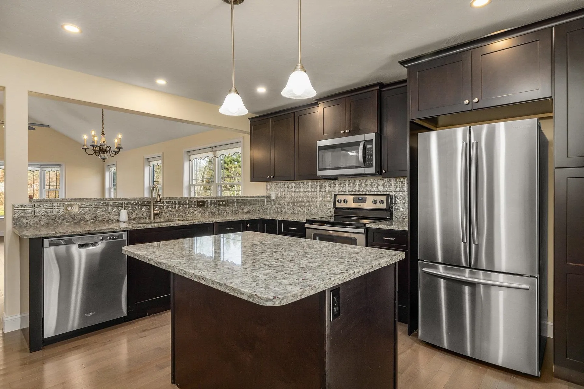 3 Wilson Way Brentwood NH 03833