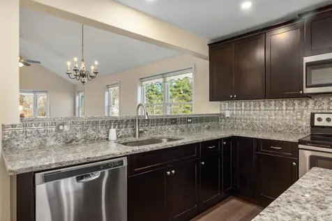 3 Wilson Way Brentwood NH 03833