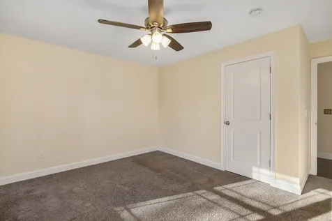 3 Wilson Way Brentwood NH 03833