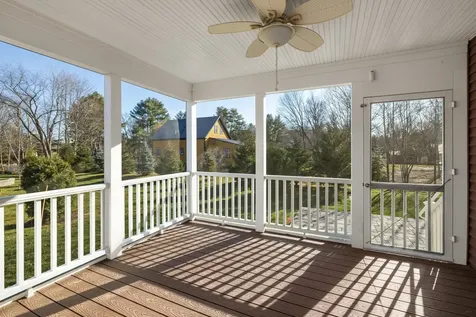 3 Wilson Way Brentwood NH 03833