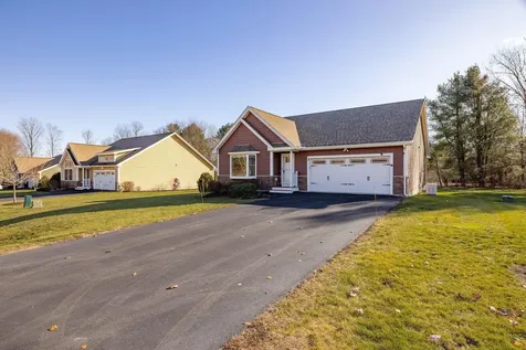 3 Wilson Way Brentwood NH 03833