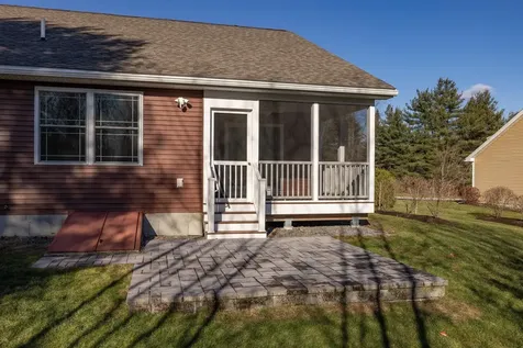 3 Wilson Way Brentwood NH 03833